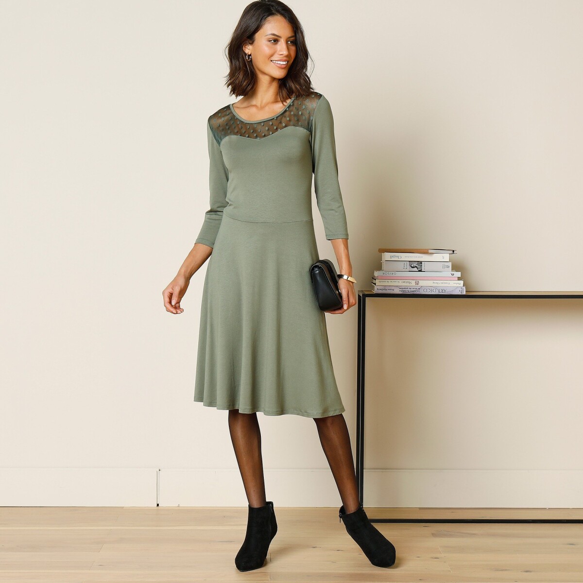 Blancheporte Jednofarebné šaty s výšivkou khaki 46/48