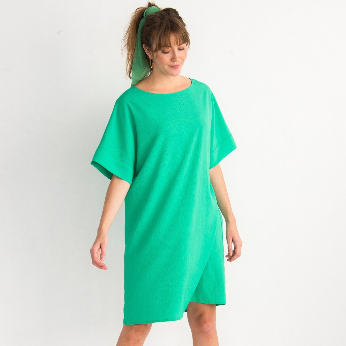 Blancheporte Rovné jednobarevné šaty se strukturou zelená 52
