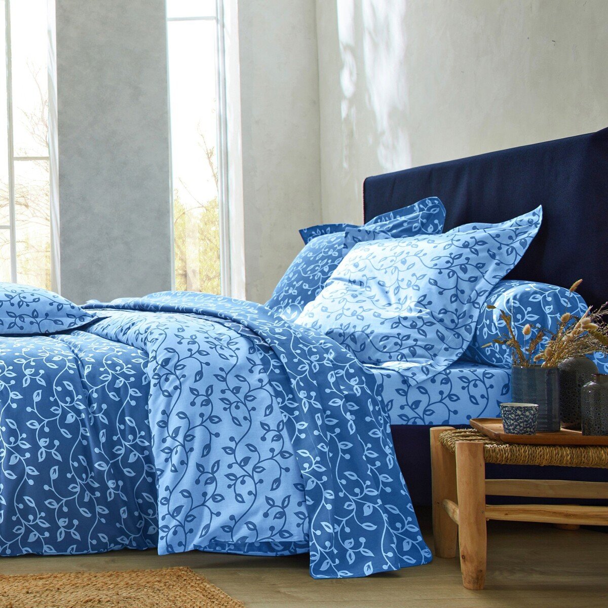 Blancheporte Bavlnená posteľná bielizeň Lístky modrá obliečka na vank. 65x65cm+lem