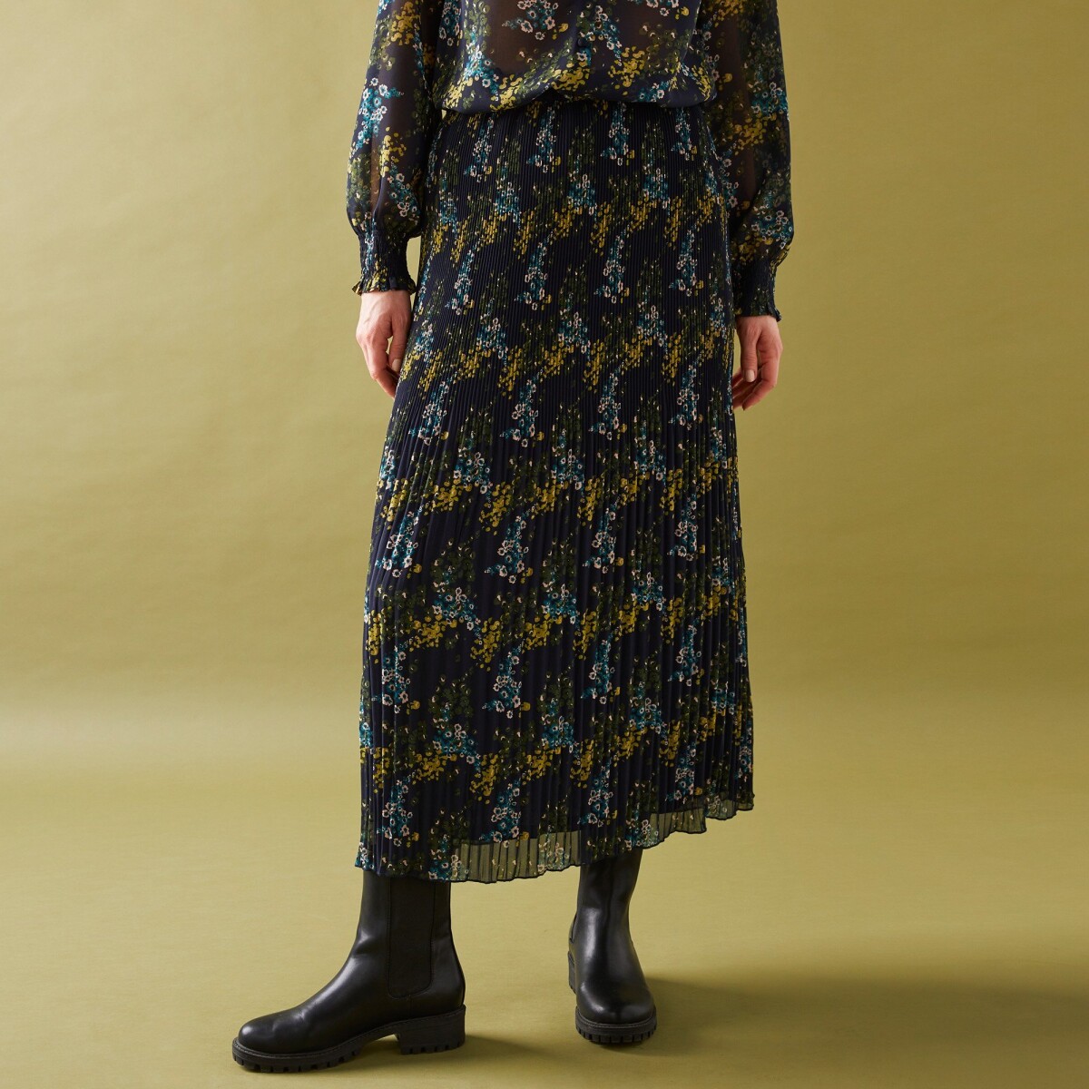 Blancheporte Plisovaná sukně s potiskem květin z recyklovaného polyesteru (1), pro malou post nám.modrá/khaki 42