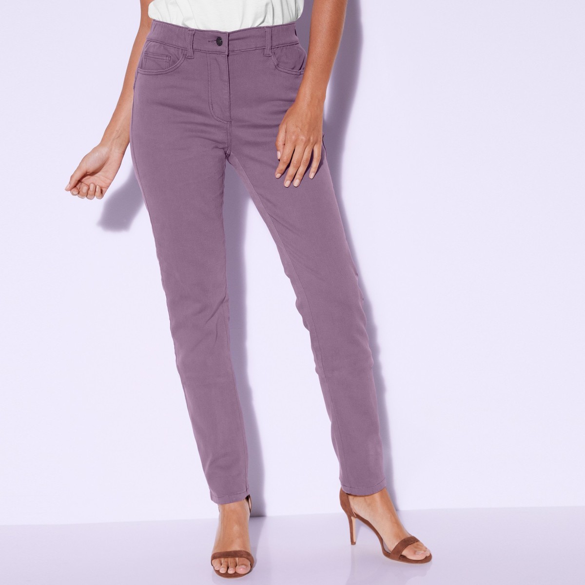 Blancheporte Farebné džínsy s push-up efektom, malá postava purpurová 50