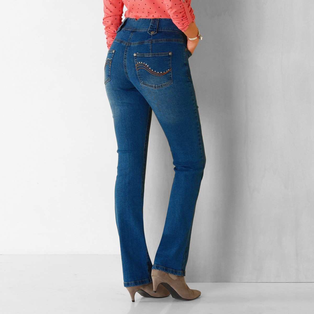 Blancheporte Rovné džínsy s vysokým pásom, pre nižšiu postavu modrá 40